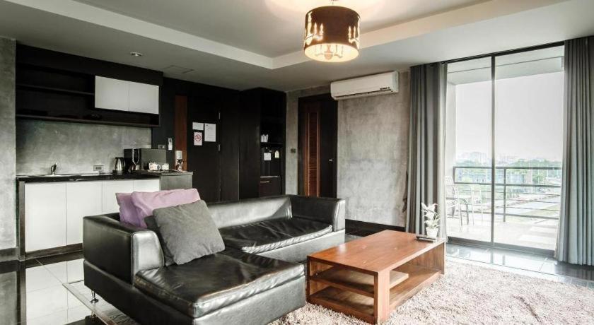 B2 Black Business And Budget Hotel Čiang Mai Exteriér fotografie